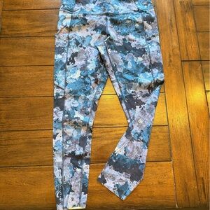 lululemon athletica Blue and Gray Patterned Leggings